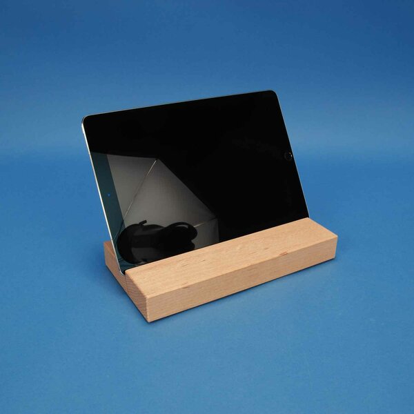 Gek hardwerkend condoom Houder voor iPad of tablet | Houten blokken en taal | Lesmateriaal van hout  | Leren met houten blokken | houten-speelgoed-blokken.nl